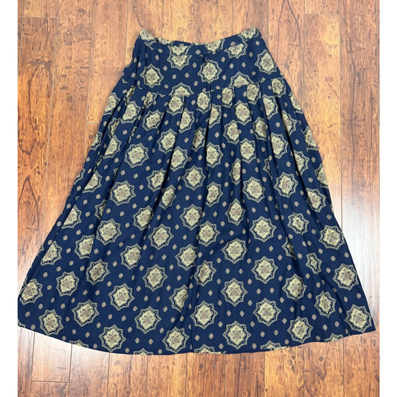 Liz Claiborne Navy Blue Pleated Thick Rayon Mandala Boho Print Midi Skirt XS 0 - Picture 6 of 7